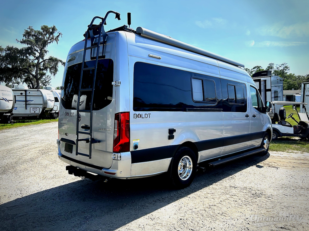 2020 Winnebago Boldt 70 KL Photo 2