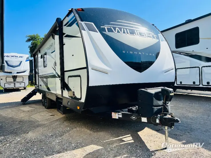 2021 Cruiser Twilight Signature TWS 2500 RV Photo 1