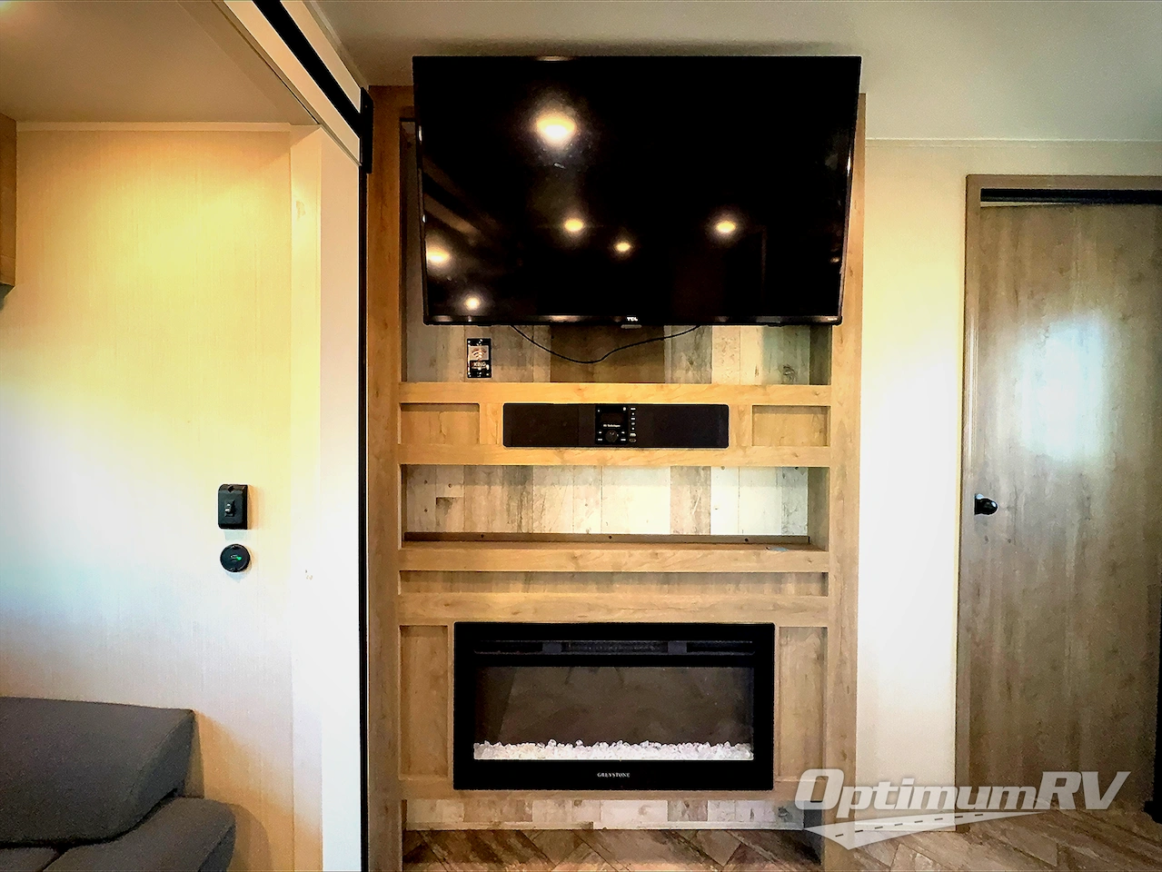 2023 Palomino Puma 32RBFQ Photo 7