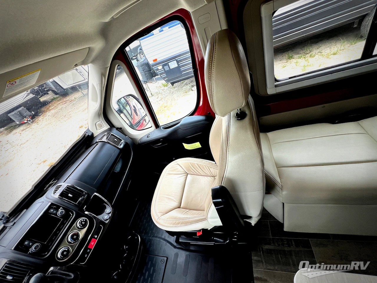 2019 Winnebago Travato 59GL Photo 8