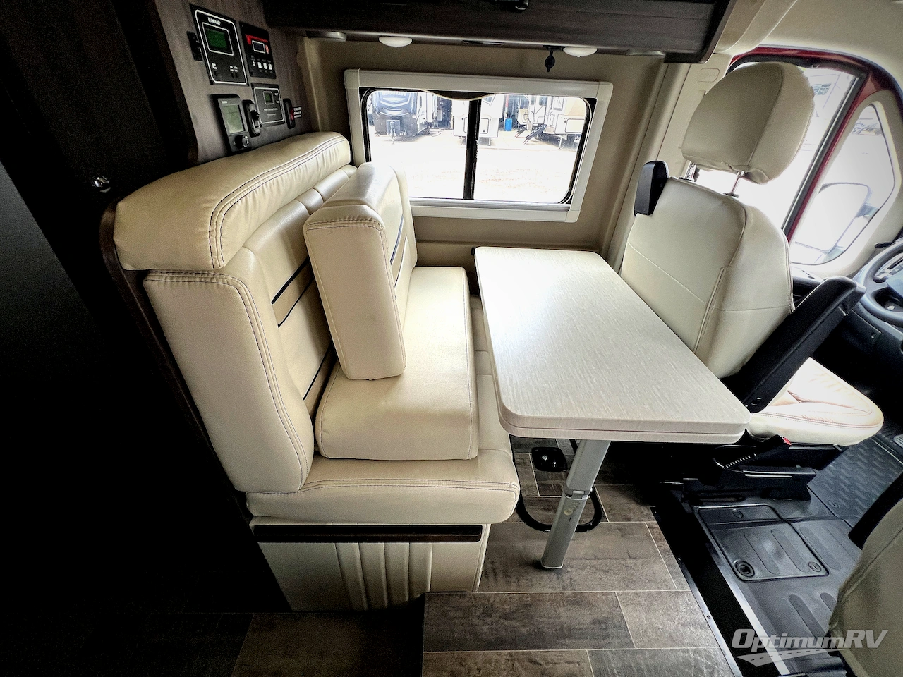 2019 Winnebago Travato 59GL Photo 9
