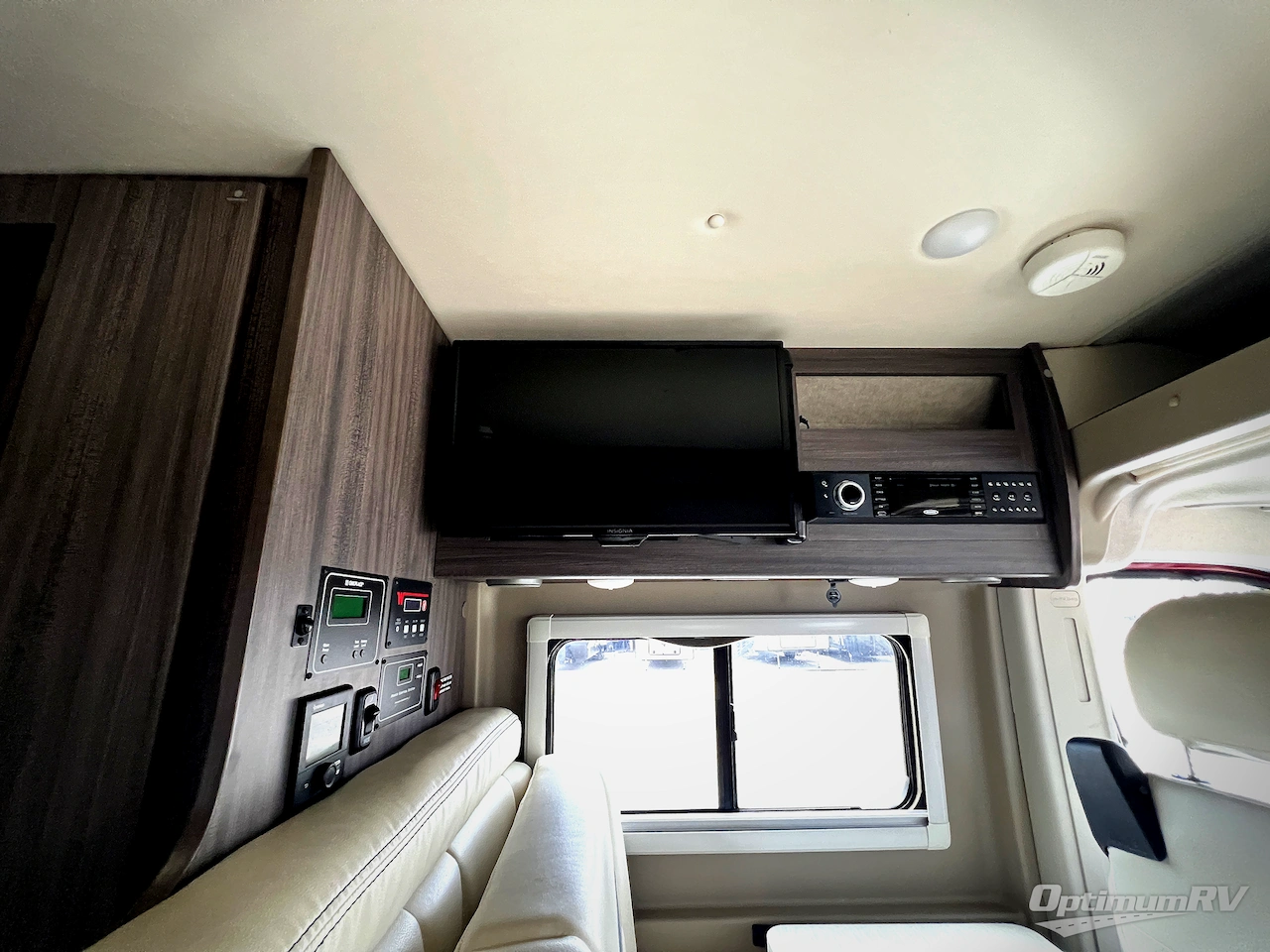 2019 Winnebago Travato 59GL Photo 10
