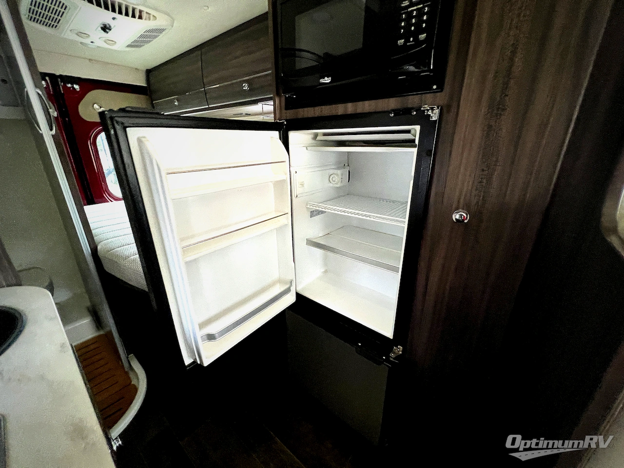 2019 Winnebago Travato 59GL Photo 13
