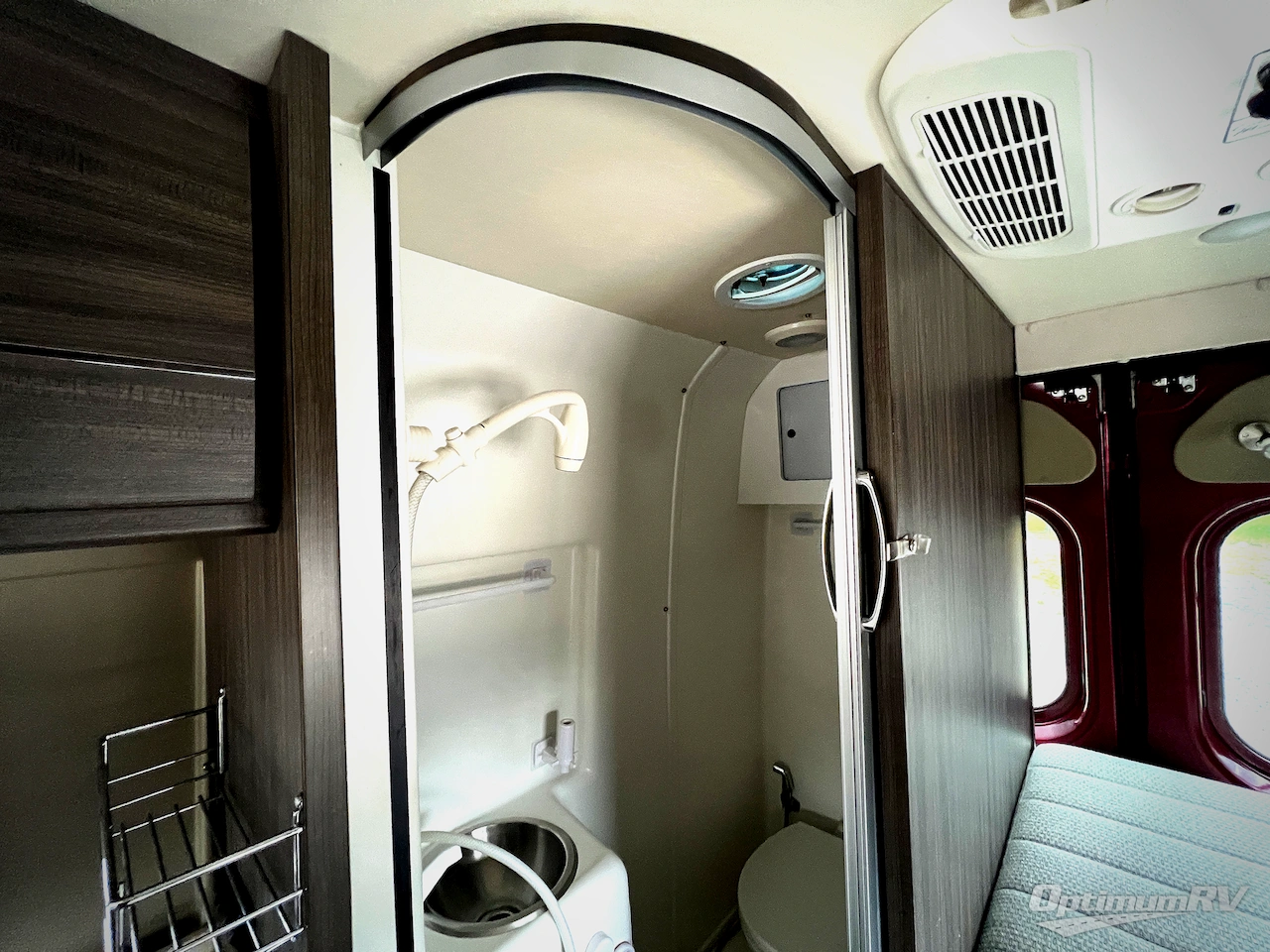 2019 Winnebago Travato 59GL Photo 15