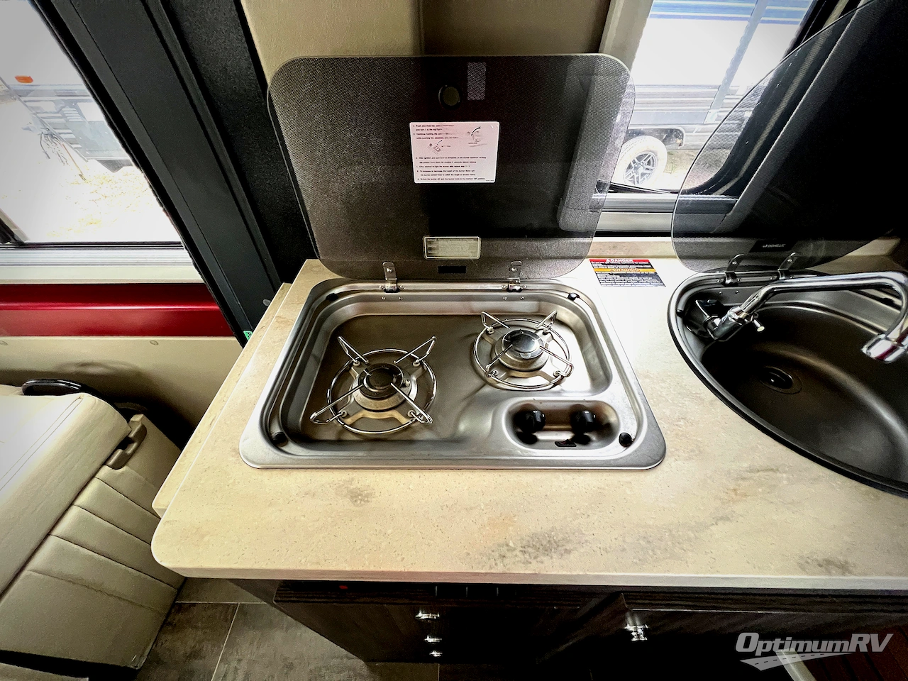 2019 Winnebago Travato 59GL Photo 19