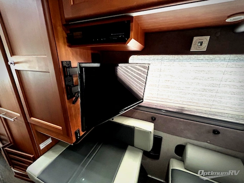 2017 Roadtrek Adventurous RS RV Photo 4