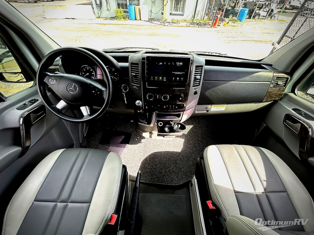 2017 Roadtrek Adventurous RS Photo 8