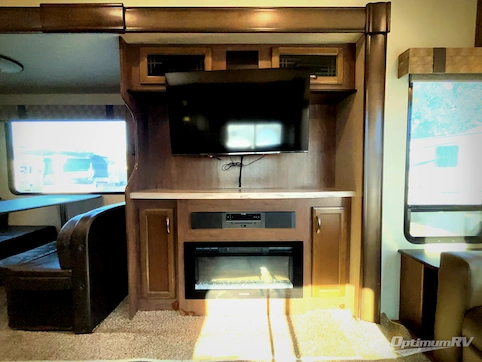 2019 Forest River Sandpiper 372LOK RV Photo 4