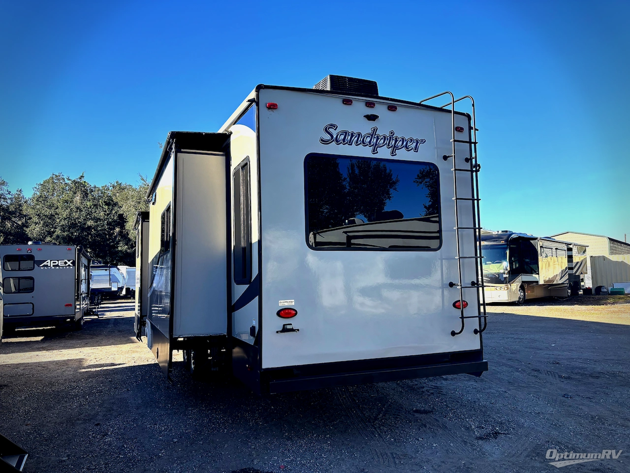 2019 Forest River Sandpiper 372LOK Photo 3