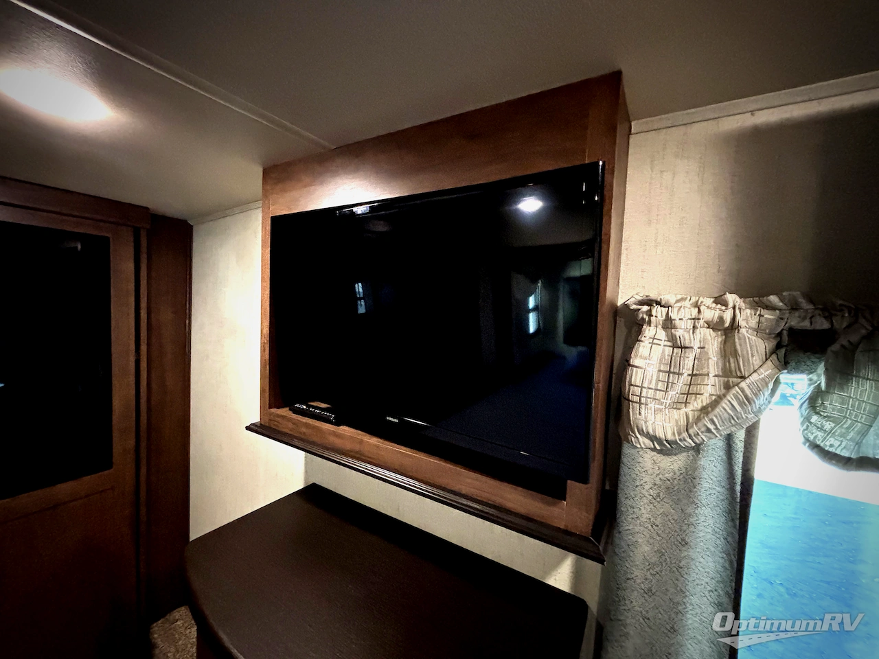 2019 Forest River Sandpiper 372LOK Photo 12