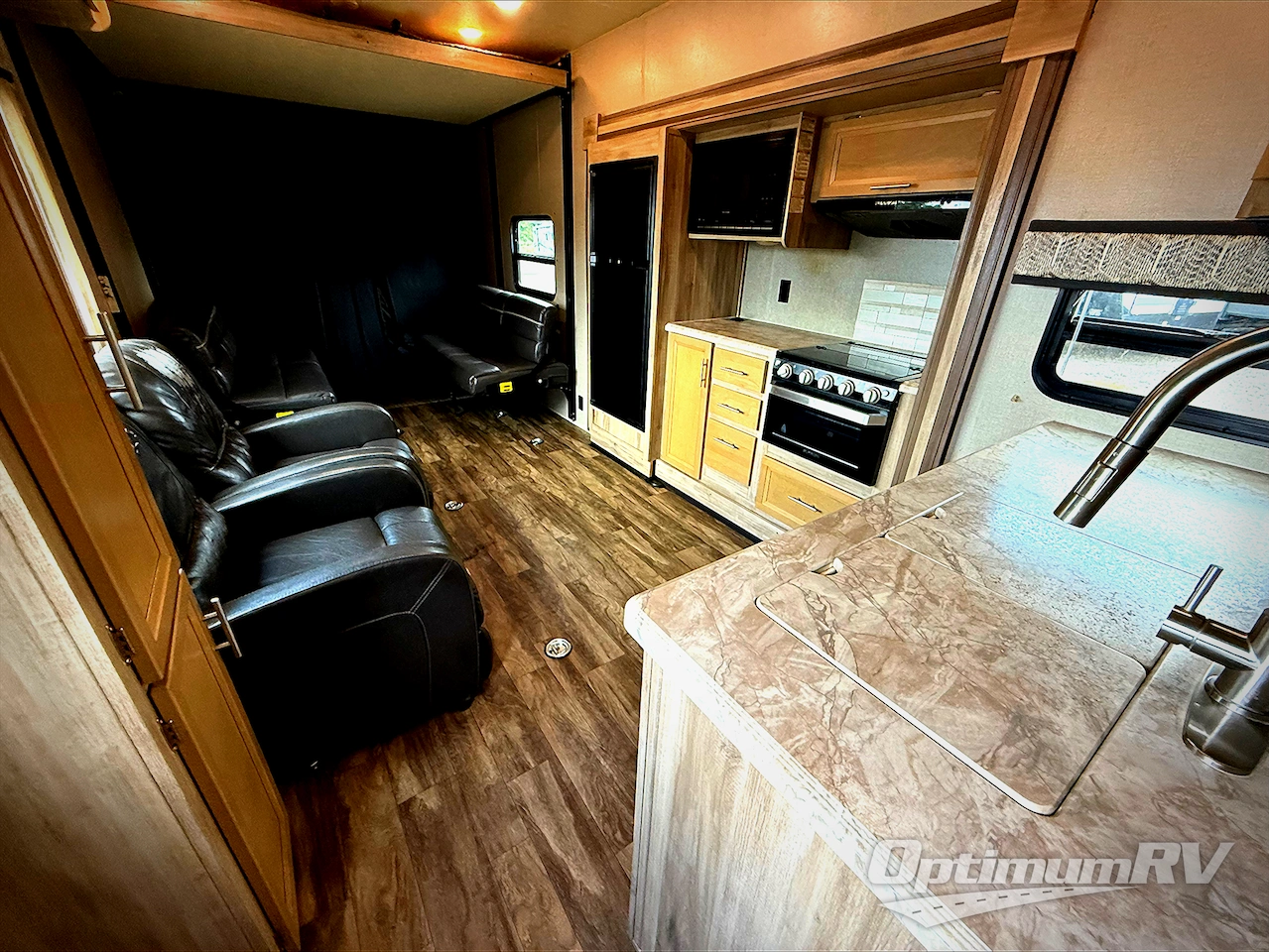 2021 Coachmen Catalina Trail Blazer 28THS Photo 4