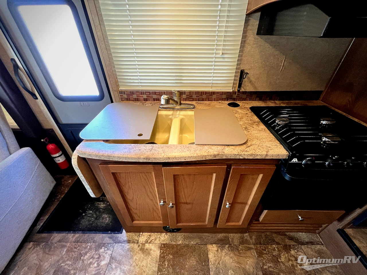 2017 Coachmen Leprechaun 240FS Ford 450 Photo 11