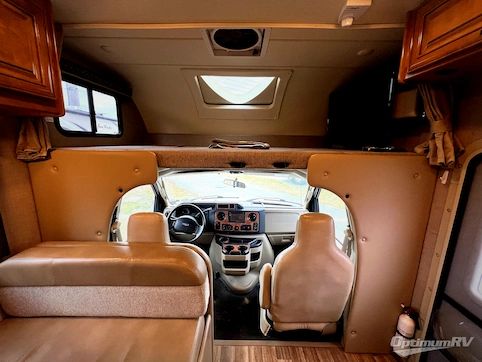 2017 Thor Quantum GR22 RV Photo 2