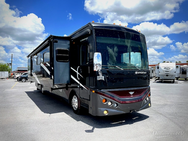 2014 Fleetwood Expedition 38B RV Photo 1