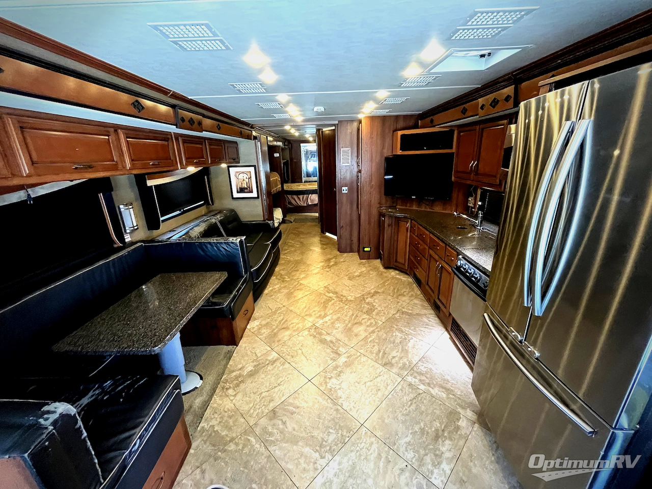 2014 Fleetwood Expedition 38B Photo 5
