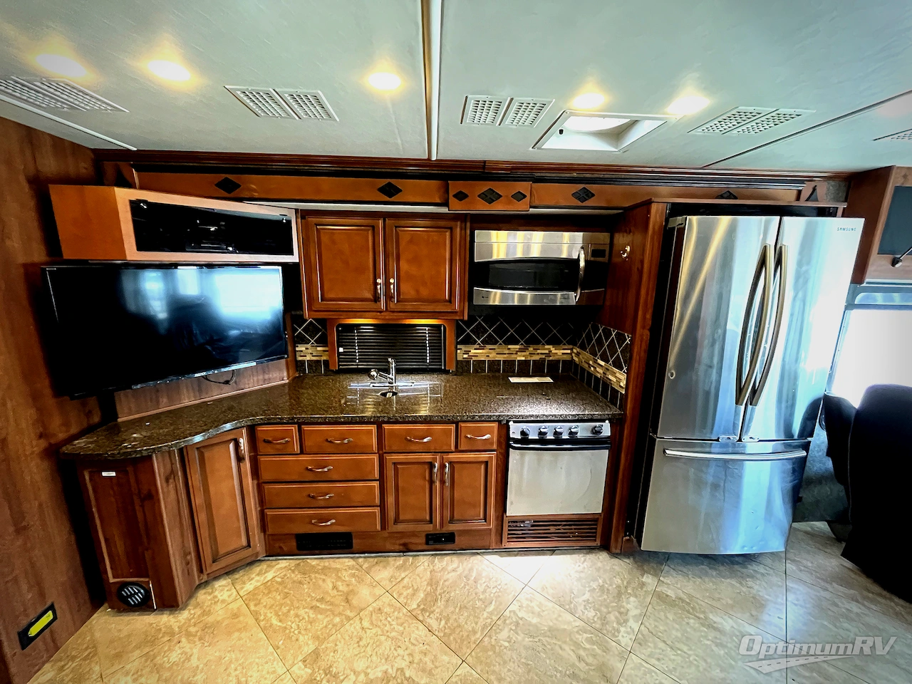 2014 Fleetwood Expedition 38B Photo 8
