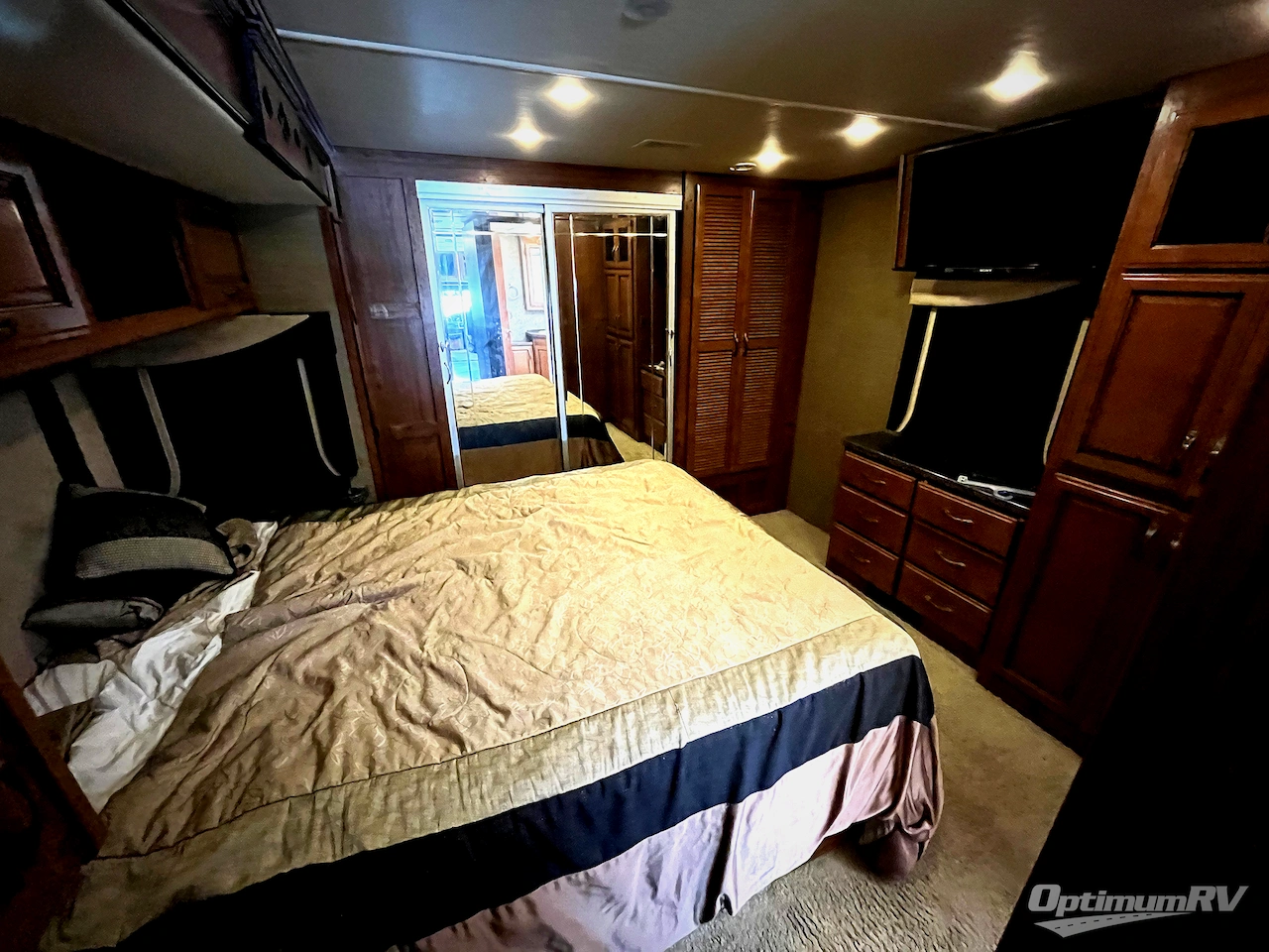 2014 Fleetwood Expedition 38B Photo 26