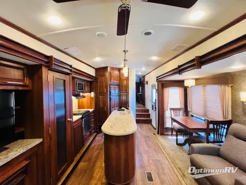 2015 Forest River Wildcat 333MK RV Photo 3