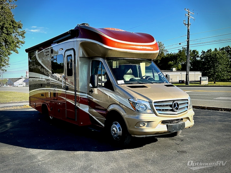 2017 Dynamax isata 3 24FW RV Photo 1