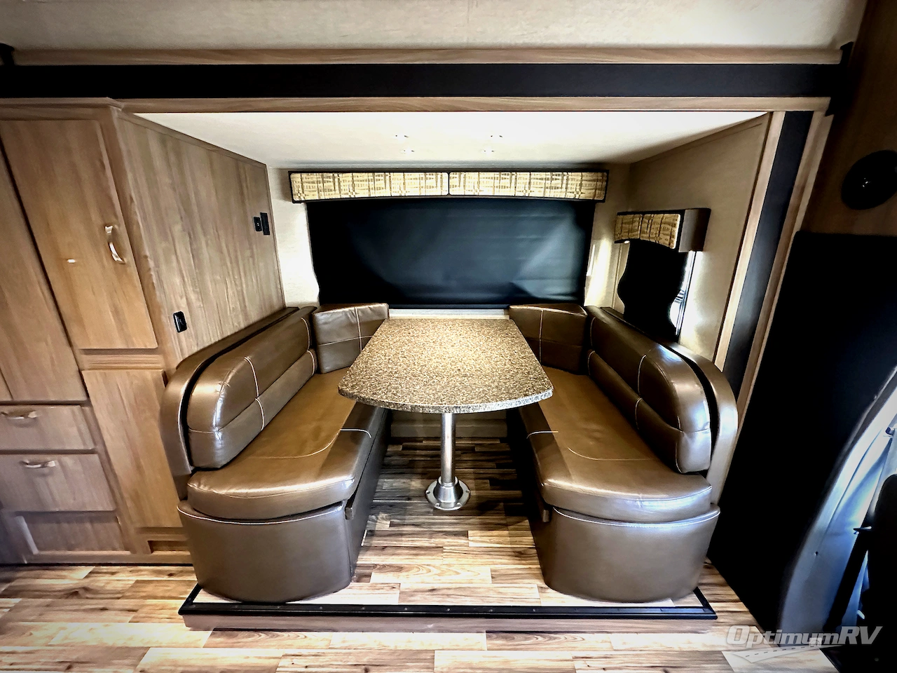 2017 Dynamax isata 3 24FW Photo 7