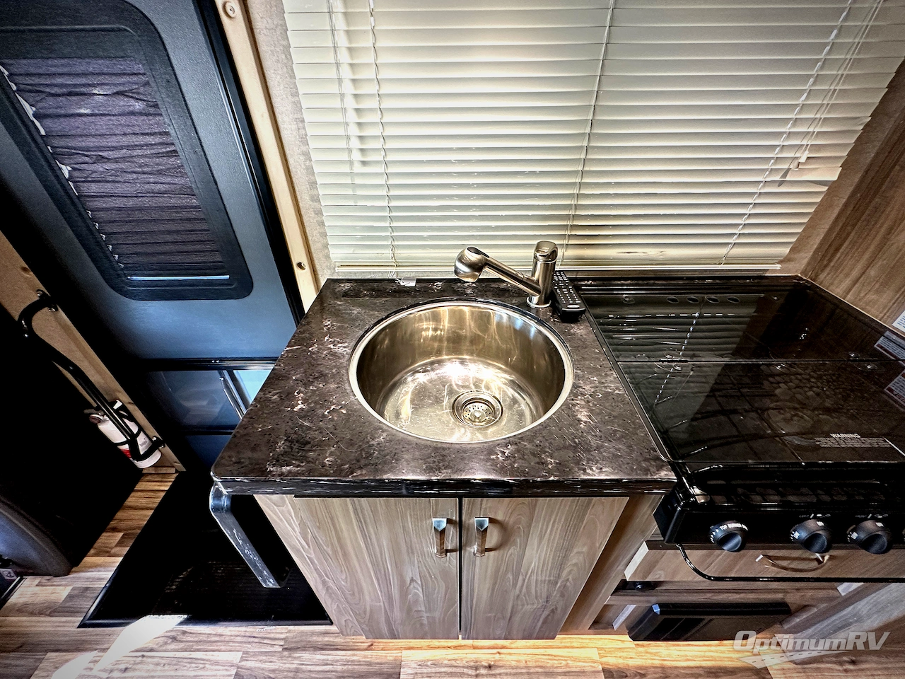 2017 Dynamax isata 3 24FW Photo 16