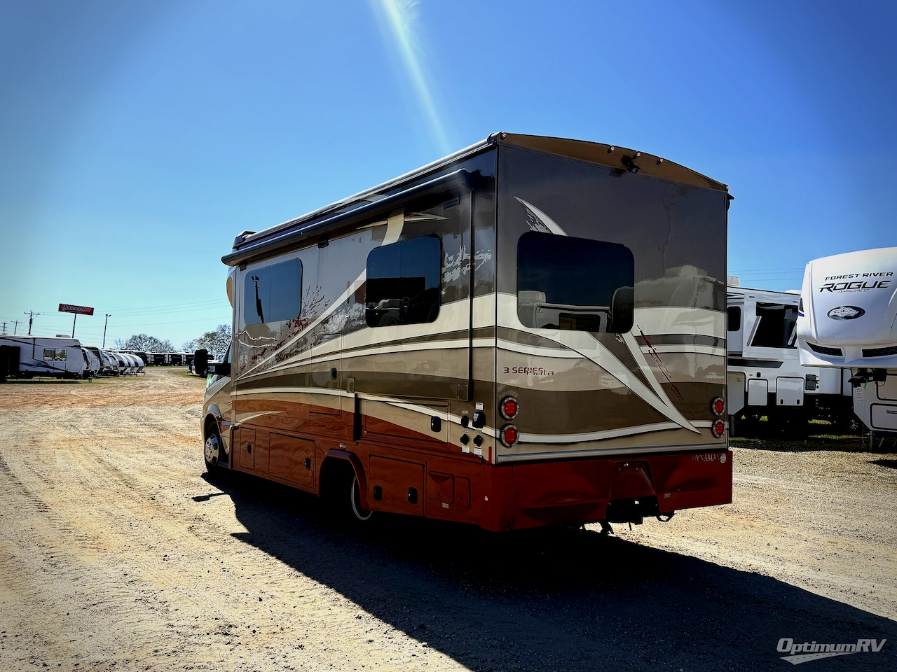 2017 Dynamax isata 3 24FW Photo 3