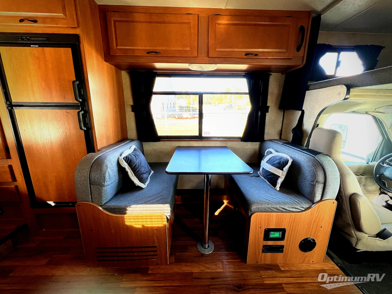 2013 Born Free Majestic 23A Photo 8