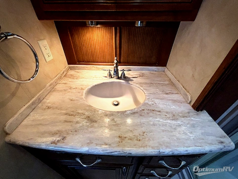 2011 Entegra Anthem 42DL RV Photo 3