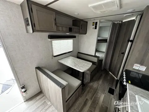 2021 Gulf Stream Innsbruck 26BHG RV Photo 3