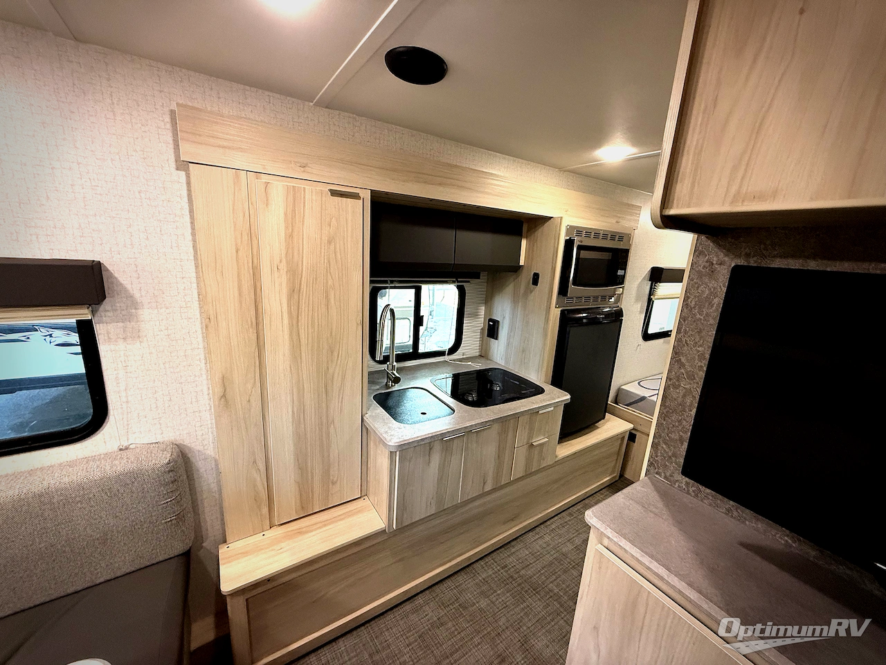 2021 Winnebago Towables Hike H171DB Photo 4
