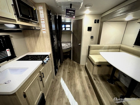 2026 Coachmen Catalina Summit Series 7 184BHSX RV Photo 2