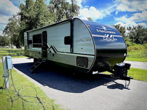 New 2027 Coachmen Catalina Legacy Edition 283RKS Featured Photo