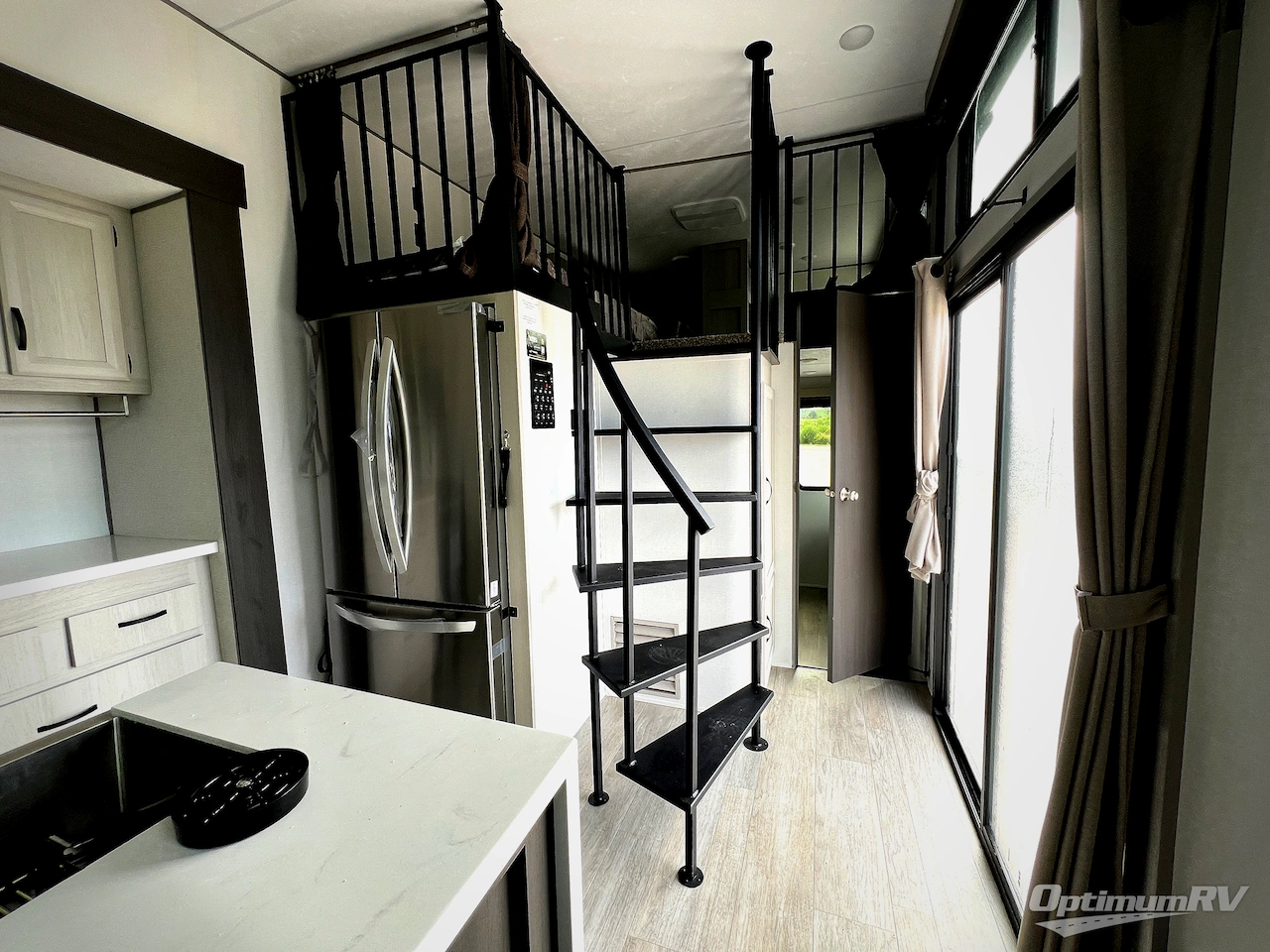 2027 Coachmen Catalina Destination Series 42CONDO Photo 11