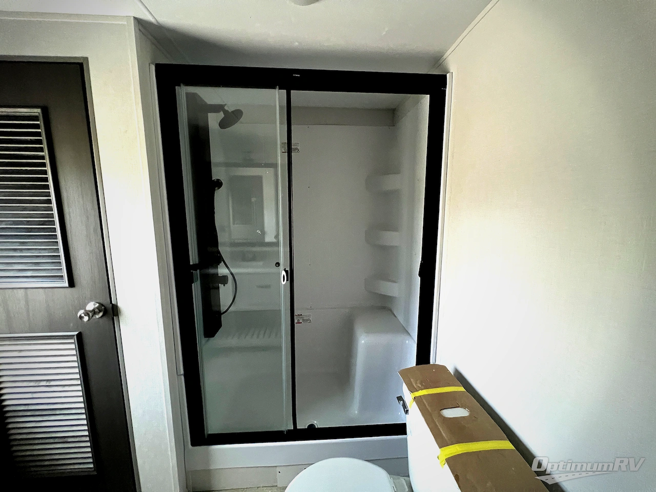 2027 Coachmen Catalina Destination Series 42CONDO Photo 18