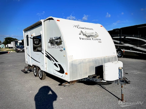 2011 Coachmen Freedom Express LTZ 170RB RV Photo 4