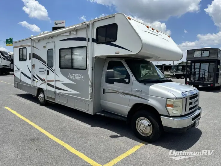2009 Winnebago Access 29T RV Photo 1