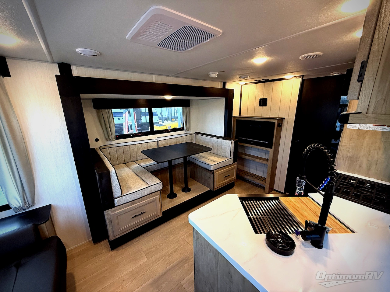 2026 Forest River Cherokee Grey Wolf Black label 23MKBL Photo 4