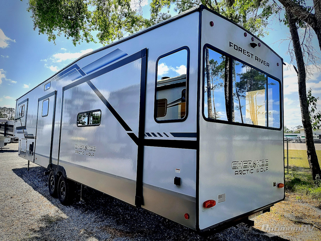 2025 Forest River Cherokee Arctic Wolf Suite 3650SUITE Photo 3