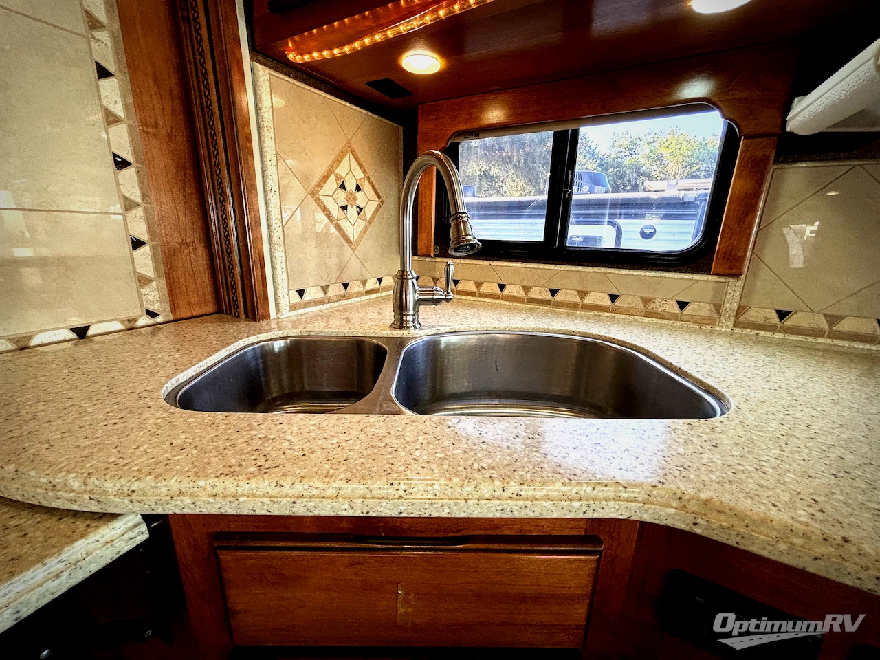 2012 Monaco Diplomat 43PDQ Photo 12