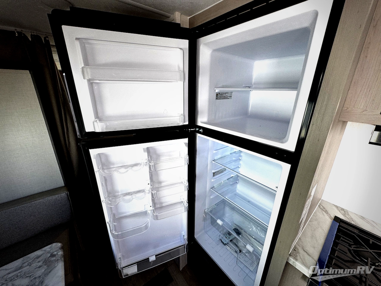 2026 Coachmen Clipper 5K Series 25QBH Photo 6