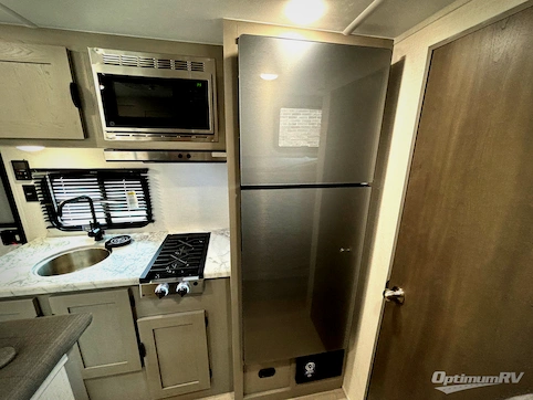 2026 Coachmen Clipper Cadet 17CBH RV Photo 4
