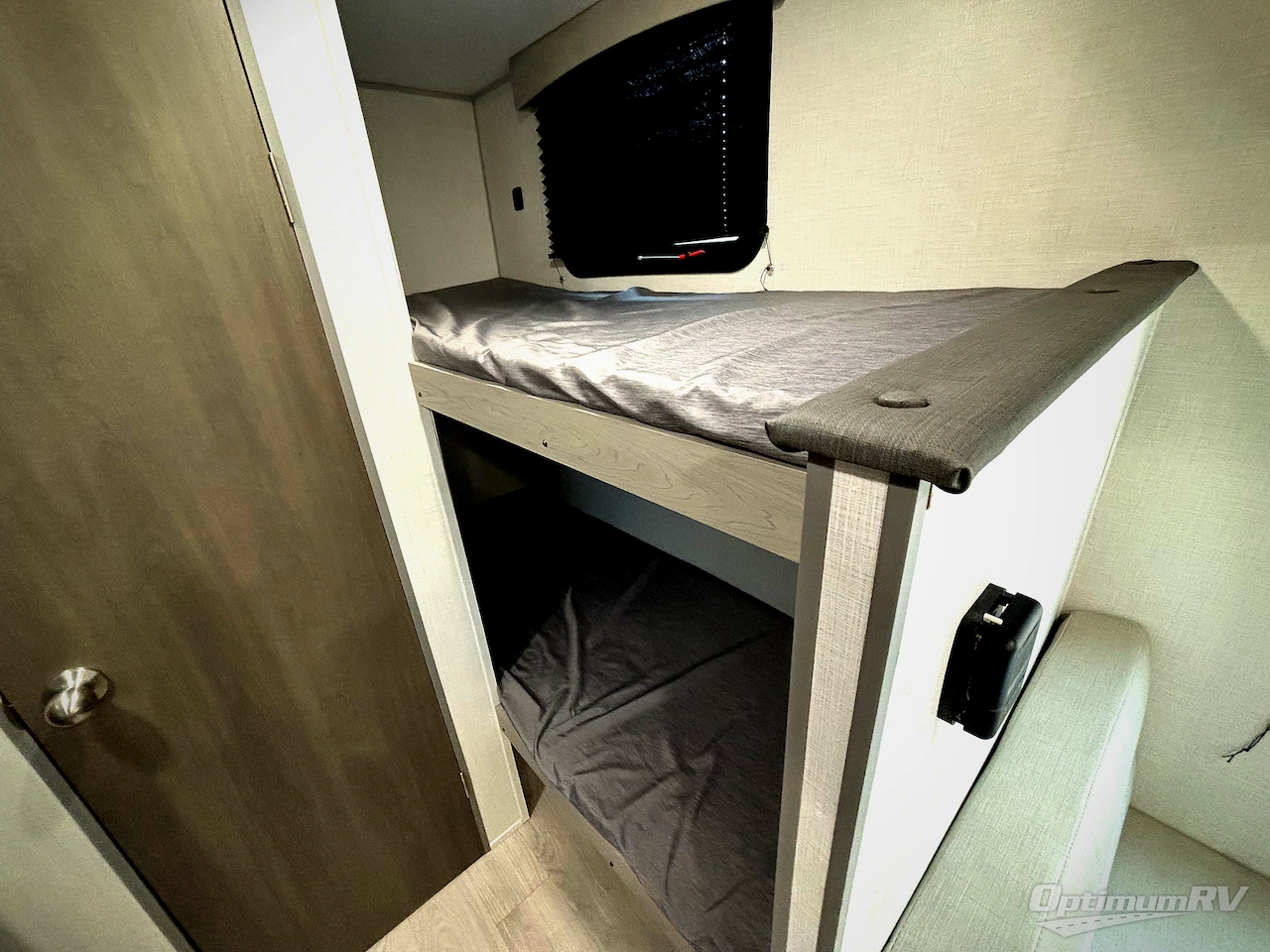 2026 Coachmen Clipper Cadet 17CBH Photo 26