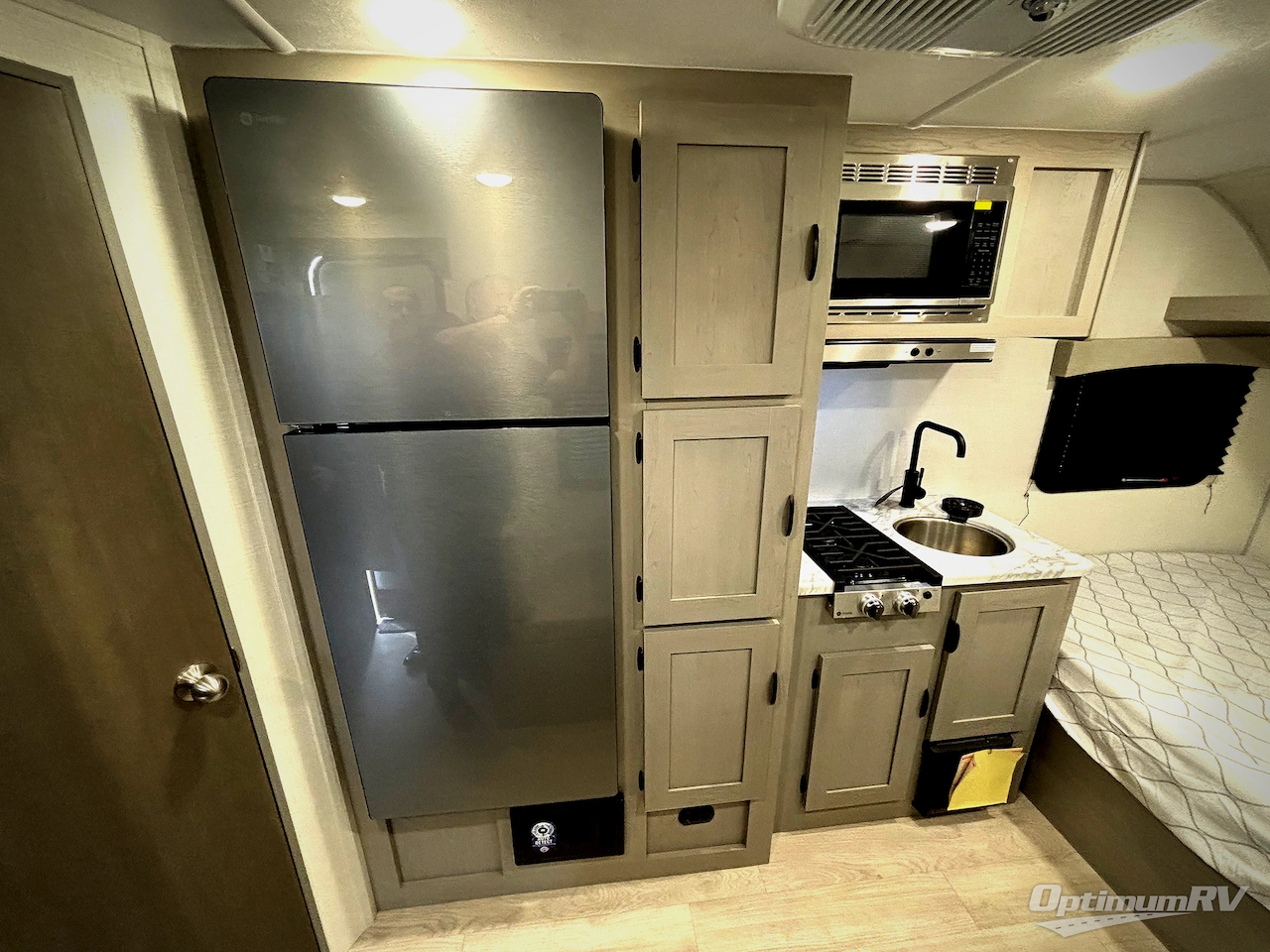 2026 Coachmen Clipper Cadet 16CFB Photo 7