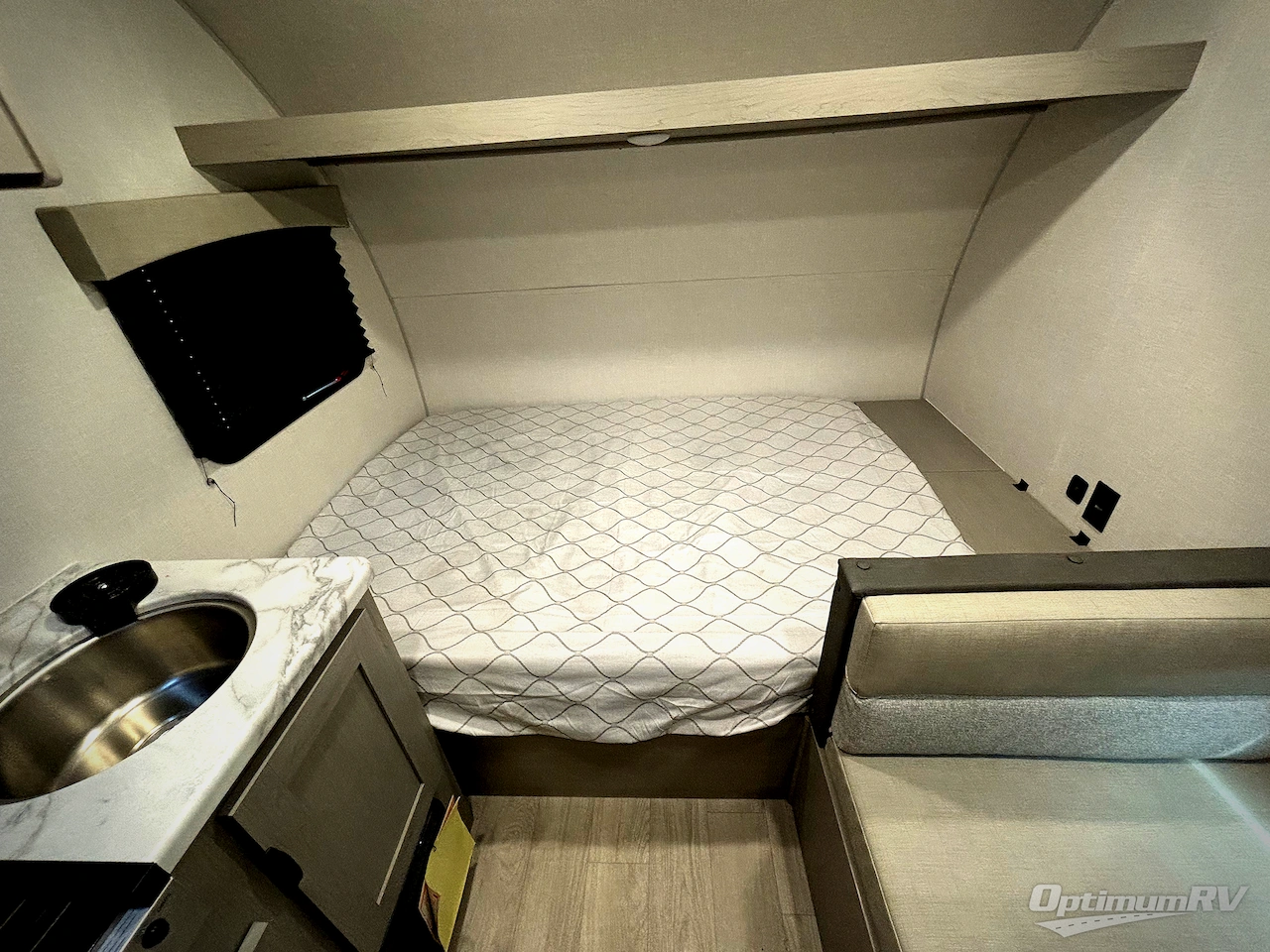 2026 Coachmen Clipper Cadet 16CFB Photo 9