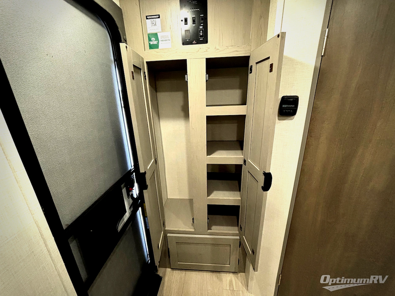 2026 Coachmen Clipper Cadet 16CFB Photo 10