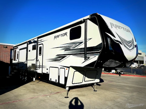 Used 2018 Keystone Raptor 428SP Featured Photo