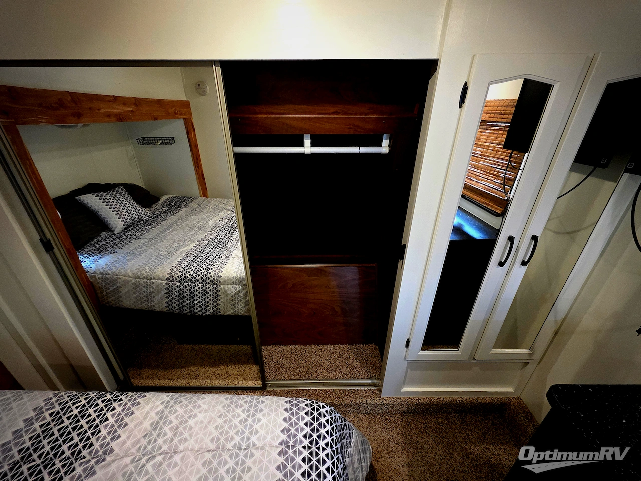 2013 Keystone Raptor 395LEV Photo 15