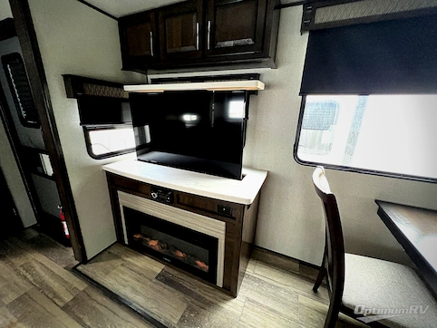 2021 Dutchmen Yukon 399ML RV Photo 2