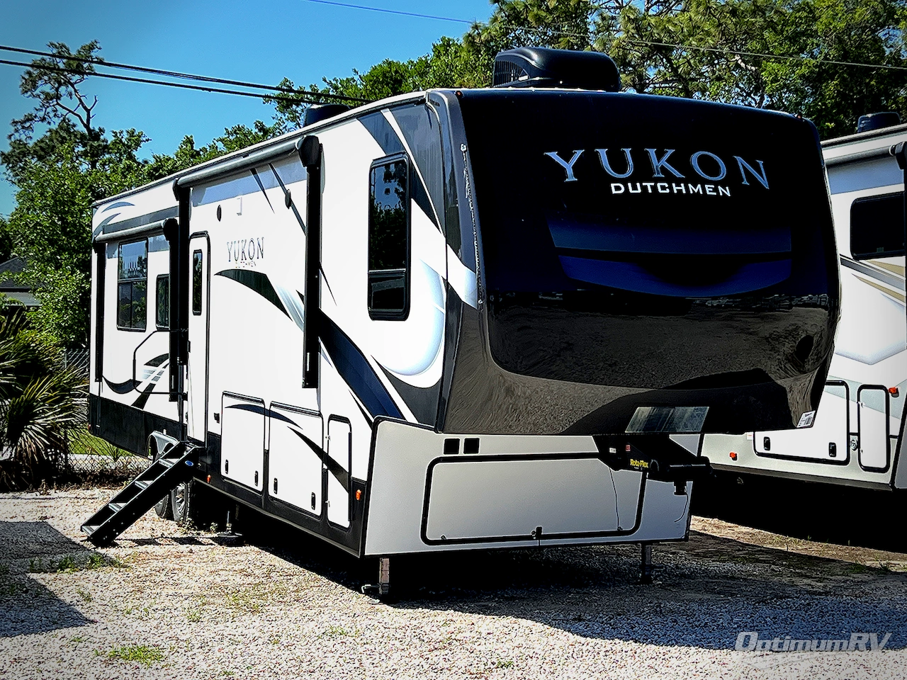 2021 Dutchmen Yukon 399ML Photo 1