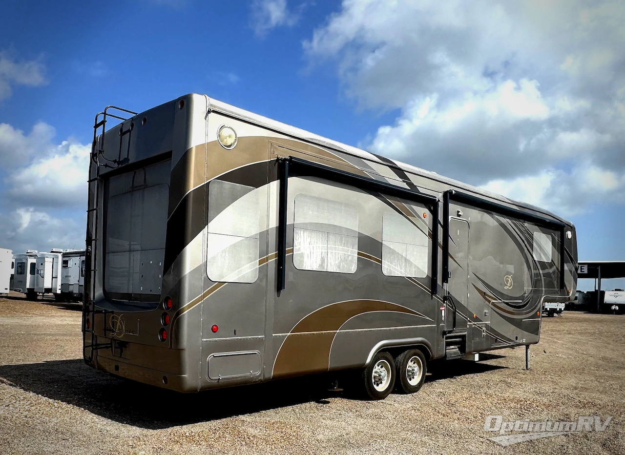 2016 DRV Luxury Suites Mobile Suites 38RSB3 Photo 2